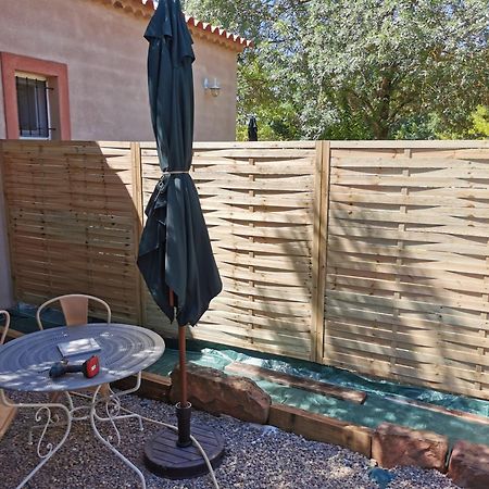 Studio De Charme En Provence, Piscine Et Jacuzzi Partages Le Luc Exterior foto
