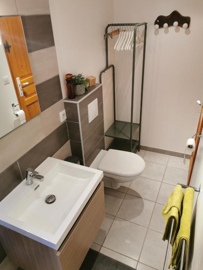 Studio De Charme En Provence, Piscine Et Jacuzzi Partages Le Luc Exterior foto